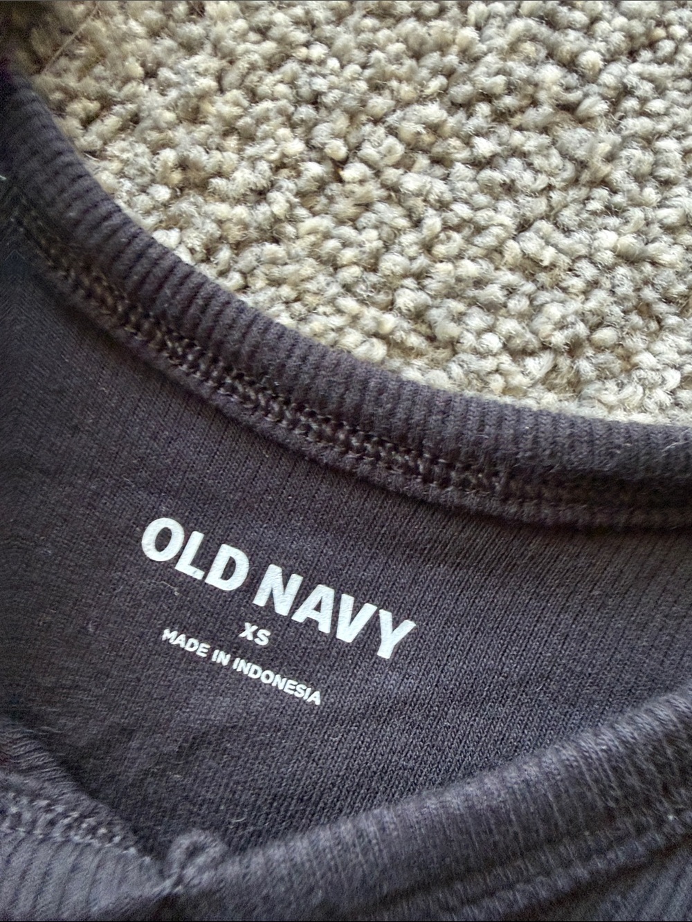 Old Navy Black Ruffled Strap Ribbed Tank - Picture 2 of 3